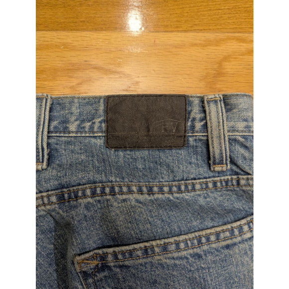 Freeworld Night Train Distressed Straight Leg Jeans Size 32 - Picture 10 of 10